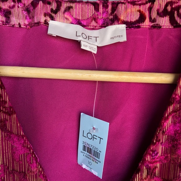 LOFT NEW Petite Size 10 Elegant Velvet Fuchsia Wrap Dress. Mini,Shimmer Floral. - Picture 7 of 12